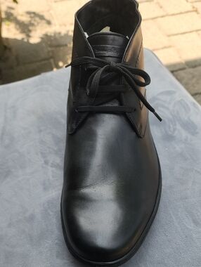 Ermenegildo Zegna Men’s Black Leather Chukka Boot
